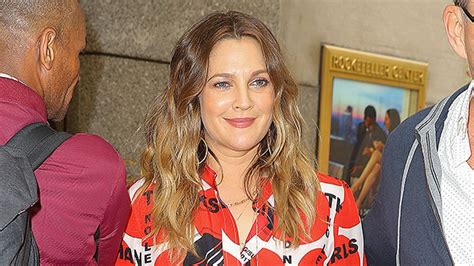 sexy drew barrymore|Drew Barrymore Rocks Yellow Swimsuit: Photo – .